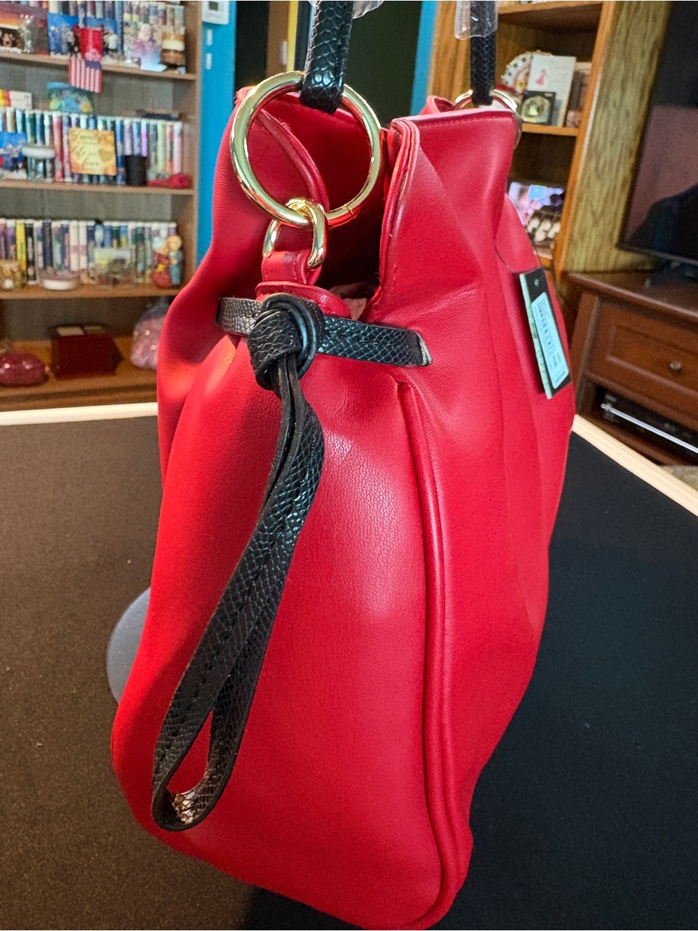 Badgley Mischka Red Shoulder Bag - Picture 3 of 6